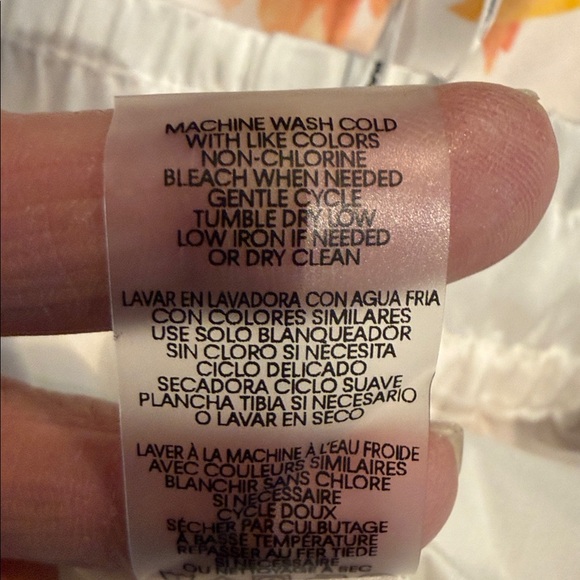 KARL LAGERFELD PARIS Colorful Printed Pants - Picture 15 of 15